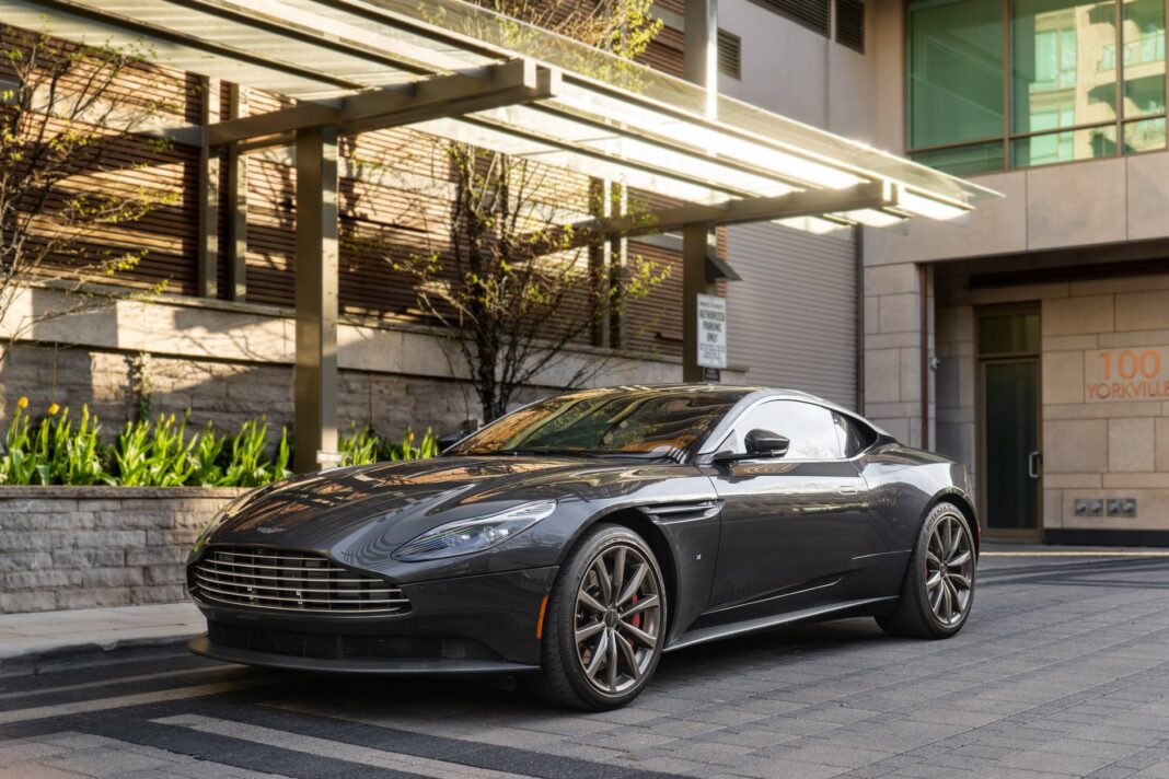 Modele celebre de mașini marca Aston Martin