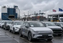 Marea Britanie analizează taxe vamale pentru mașinile electrice din China