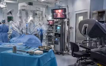 Spitalul Burghele începe un nou program de chirurgie robotică urologică